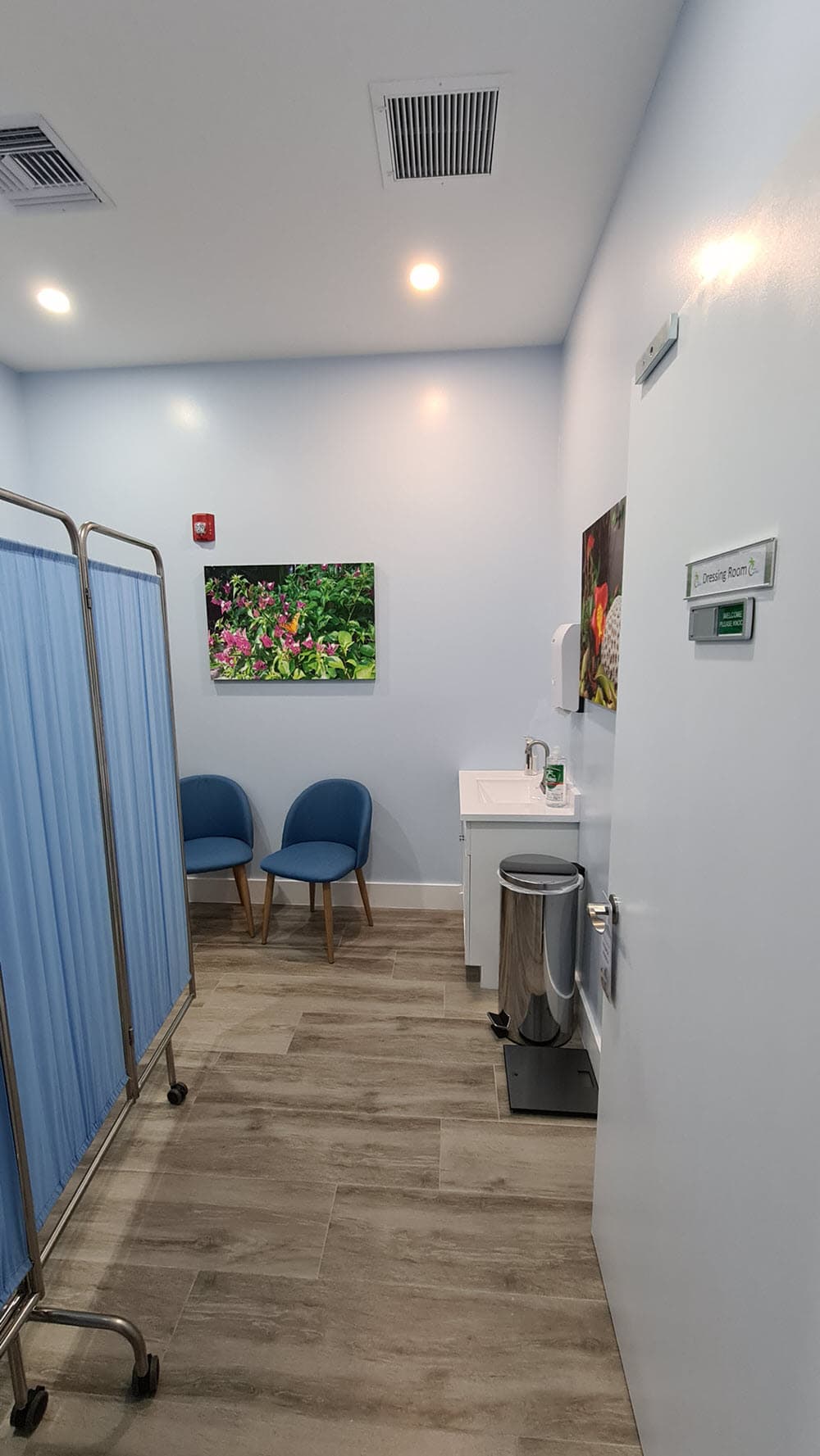 Clinical exam room at Cayman Medical